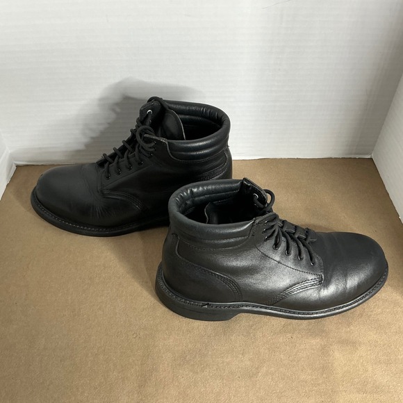 Men\'s Black‎ Leather Work Boots – Lace Up, Oil Resistant Sole, Size ~11/11.5 main image 11